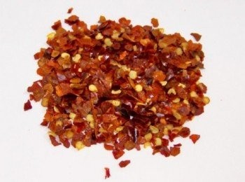 step6: 紅辣椒碎片Chilli flakes 可在大型超市，乾香草、香料部買到。也可用辣椒粉代替