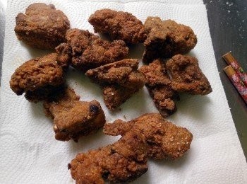 step5: 用紙巾將多餘的油擦掉，