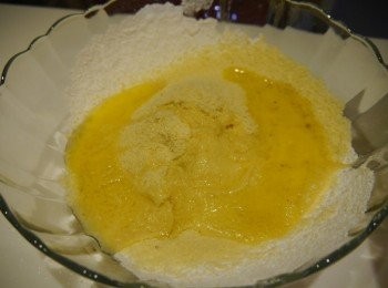 step2: 加入55g蛋白拌勻。