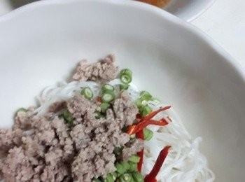 step13: 可農經、長豆、絞肉、辣椒、混置在一起