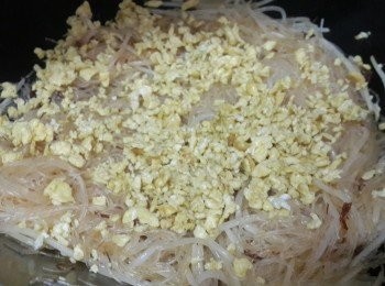 step8: 倒入桂花炒勻