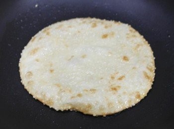 step3: 煎到兩面餅皮呈現金黃色取出!!!