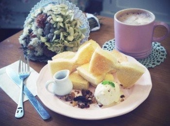 step10: 姊妹們的聚會~~~開始啦:) 蝴蝶結蜜糖吐司!!!!