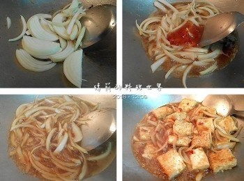 step3: 炒鍋中放入少許油，先將洋蔥入鍋中翻炒至半熟 爾後放進泰式酸辣醬、香菇和露、水 拌勻後待水滾之後放進煎得酥脆的板豆腐 煮至湯汁收乾即可。