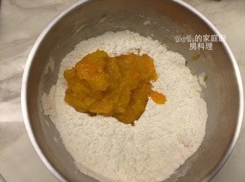 step2: 加入南瓜泥拌勻