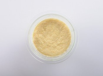 step9: 讓麵糊產生許多小氣泡即可使用。