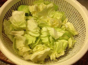 step3: 椰菜切大塊，蕃茄切件