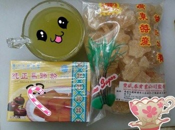 step1: 將70g蔗汁加熱至微暖後，加馬蹄粉拌勻， 再過篩隔雜質。