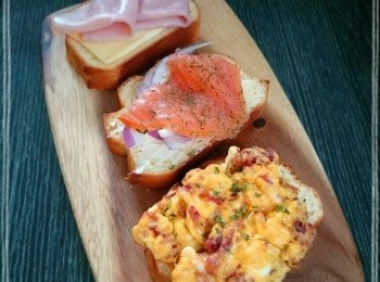 step12: 完成了的哈斯麵包, 可以切片做三文治。