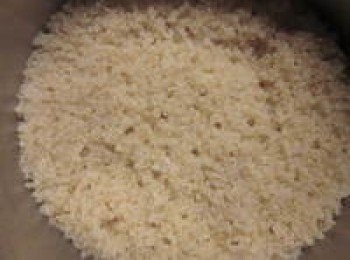 step2: 1/2杯蔾麥配3/4杯的水,外鍋1杯水照煮飯的方式烹煮,約2飯碗的量