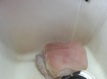 step3: 用清水中沖洗片刻,抹乾