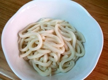 step7: 煮好的烏龍麵放入碗中