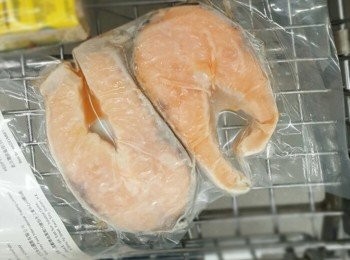 step2: 魚蒸至熟透，去皮去骨，拆碎