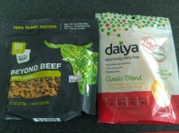 step1: 將素牛肉用蒸爐90度蒸8分鐘。用明火蒸5分鐘。