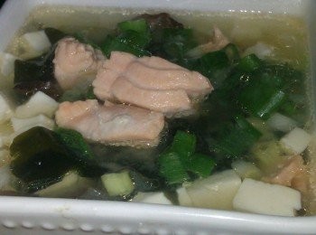 step7: 喝湯前再灑入蔥花及少少的香油增加香氣!