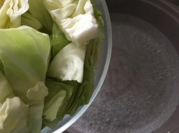 step6: 椰菜切片洗淨