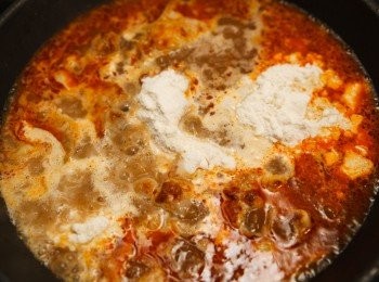 step5: 倒入(B)叻沙調配粉和水煮滾