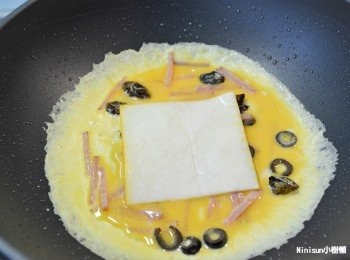 step8: 接著放上起司片