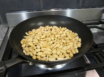 step1: 花生醬搞咩要自己整呢?

1. 可以隨意加減糖
2. 加其他味 (即係例如加少少蜜糖, 唔係指加叉燒醬)
3. 超易整
4. 型