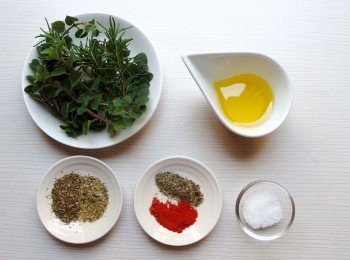 step3: 如有新鮮香草最棒了!或使用乾燥香草也不錯。