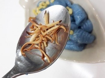 step15: 灑一些炒過的椰子絲