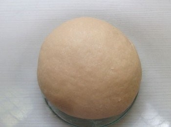 step3: 將麵糰蓋上濕布鬆弛約5分鐘,即可開始整型。