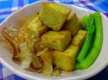 step4: 再加上一點綠色的青菜擺飾~