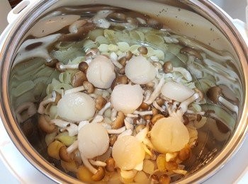 step7: 再將帶子放上面。