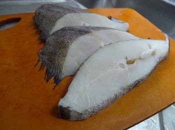 step2: 比目魚解凍洗淨徹底抹乾水分