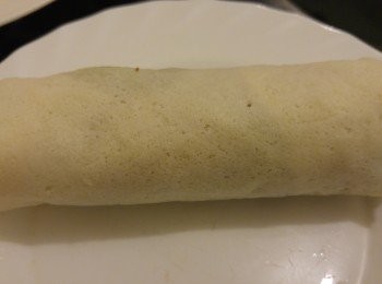step4: 卷好即可食用。