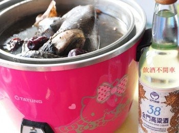 step4: 高粱酒藥燉補，香氣更香醇濃郁!