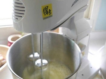 step4: c.打發蛋白。