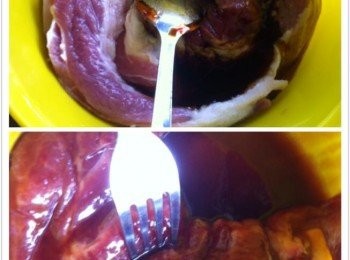 step1: 把半肥瘦洗淨，加入所有醃料置冰箱醃製4小時或隔夜。