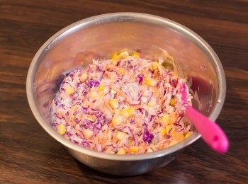 step4: 所有材料拌勻，放入雪櫃 3 小時以上即成。