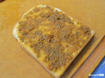 step5: 吐司塗抹義大利抹醬備用