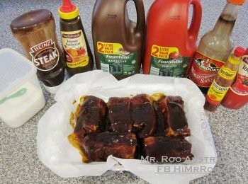 step1: 材料呢:
豬肋骨 (近腩位) 500G
燒烤醬BBQ sauce 1/2杯
茄汁 1/2杯
牛扒汁 Steak Sauce 1/4杯
喼汁 2湯匙
砂糖 1/4杯
辣椒汁 隨便你