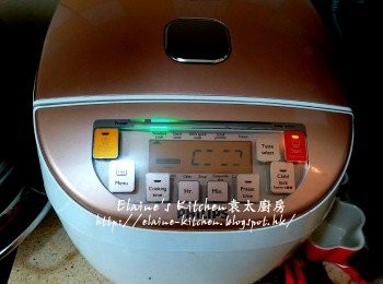 step7: 按製將飯煮熟 , 飯煮熟後再焗15分鐘