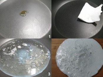 step6: 同一個平底鍋，鍋中放少許油，用廚房紙巾將油抹勻鍋底。開小火，倒入步驟5的「蛋白蛋液」慢煎。待蛋液凝固時，取出「蛋白蛋皮」，蓋在步驟4的「抹茶蛋皮」上備用。