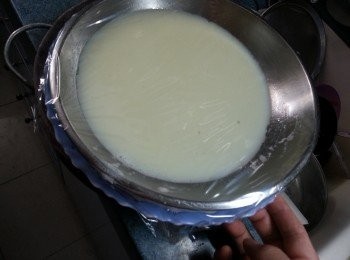 step10: 用微波爐保鮮紙將豆腐包起