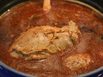 step5: (5) 加入牛腱細火煮1.5小時