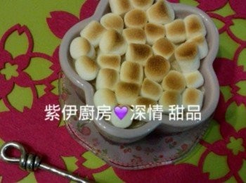 step2: 取出雪糕焗盅, 在頂層快速舖滿棉花糖, 入焗爐, 200度(只用上火), 數分鐘