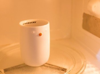 step2: 放入微波爐以高火加熱 1 至 2 分鐘即成。