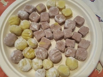 step10: 有包餡的搓圓，純芋圓和地瓜圓就是方形的。