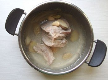 step4: 壓力鍋約15分/湯鍋約1小時，燉煮至熟透程度。