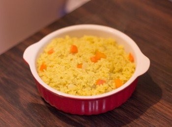 step11: 組合  (步驟11-12)
一半飯放入小焗兜中