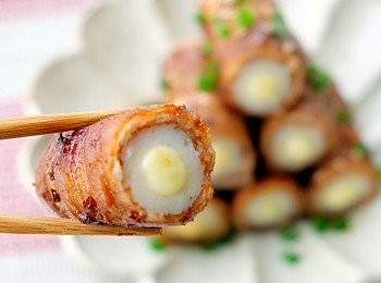 step7: 完成切半，撒上蔥花或白芝麻一同享用。