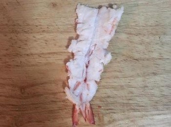 step10: 剖好的蝦子。