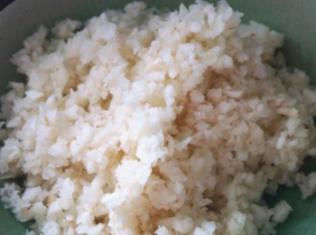 step1: 馬蹄切成小粒，備用。