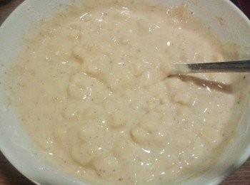 step2: 加粟米入麵糊內拌勻