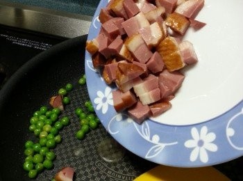 step3: 再加入煙鴨胸炒香